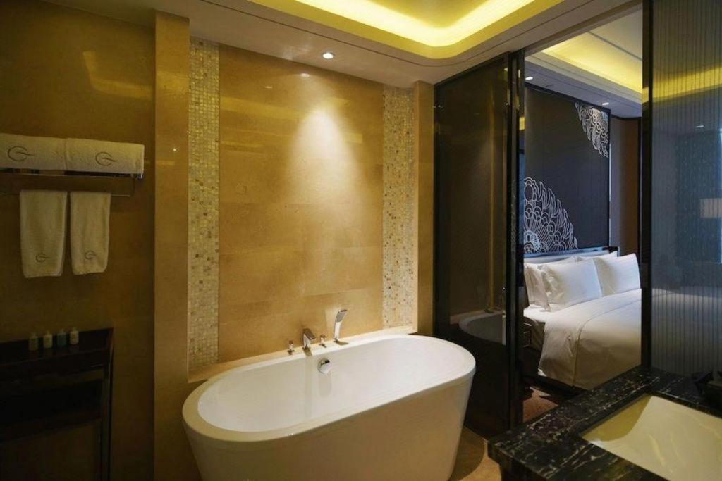 Beijing Grand Skylight International Hotel Экстерьер фото
