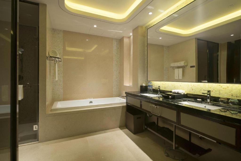 Beijing Grand Skylight International Hotel Экстерьер фото